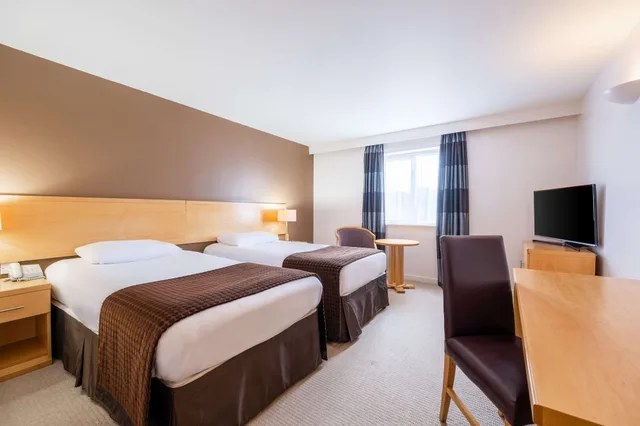 غرفة سوبيريور بسريرين منفصلين، The Barn Hotel & Spa 4/9