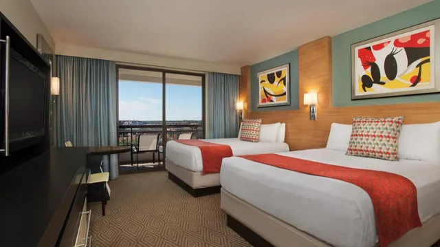 فيلا بسرير كينج وسريرين كوين بإطلالة على البحيرة بغرفتي نوم مع أريكة، Bay Lake Tower at Disneys Contemporary Resort 1/8
