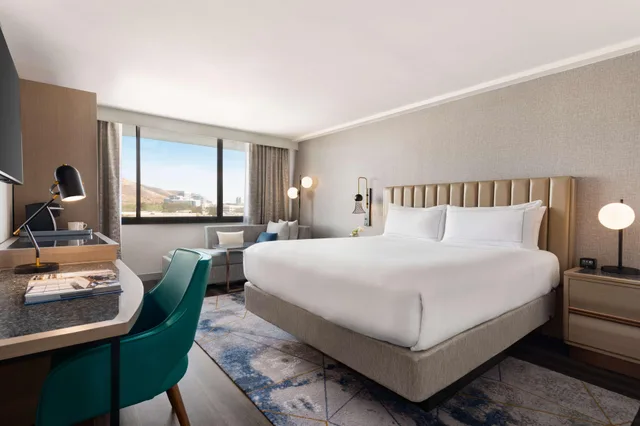 غرفة بسرير مزدوج لذوي الإعاقة، Doubletree By Hilton San Francisco South Airport Blvd 1/3