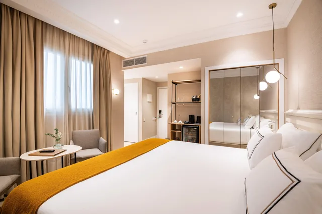 غرفة بريميوم بسرير كينج، Melia Plaza Valencia Hotel 2/10