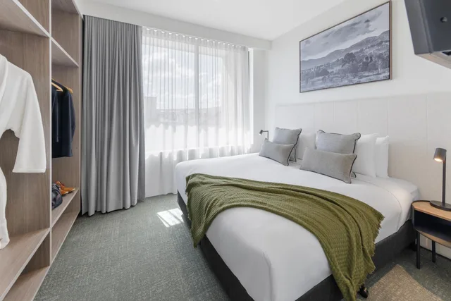 2 Bedrooms, Adjoining, Apartment، Punthill Tuggeranong 2/6