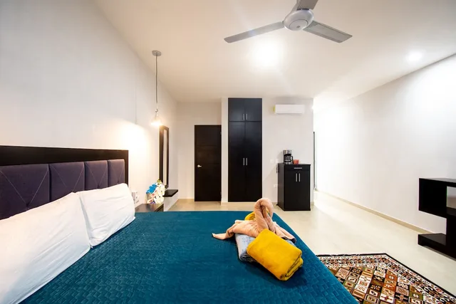 جناح سوبيريور بسرير كينج بإطلالة على المسبح مع أريكة، Hotel Casa Tortuga Tulum 4/10