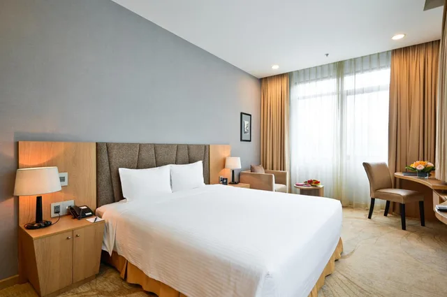 غرفة ديلوكس بسرير كينج بإطلالة على المدينة، Muong Thanh Grand Saigon Centre Hotel 1/5