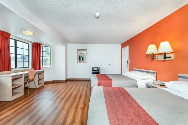 غرفة بسريرين كوين، Motel6 Fairfield, CA - North 4/10
