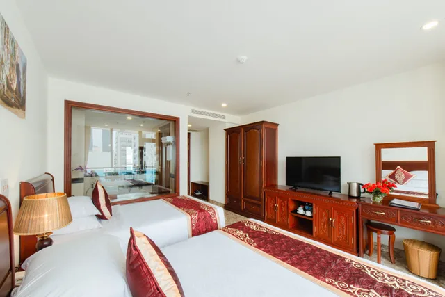 غرفة ديلوكس بسرير كينج بشرفة، Red Sun Nha Trang Hotel 4/5