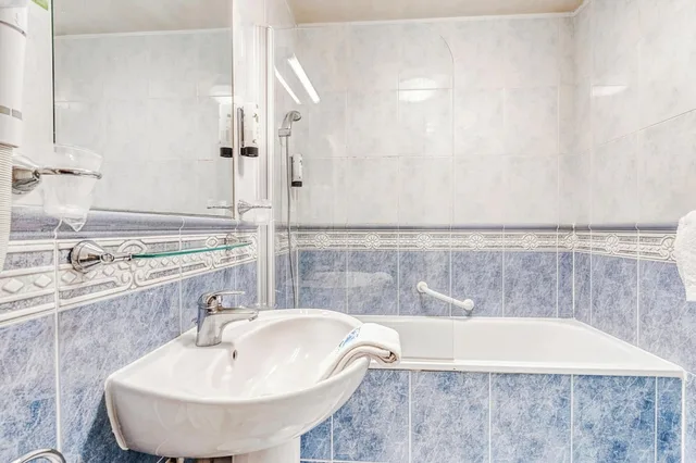 Classic, Double Bed, HOTEL LE PLAT D'ETAIN 5/6