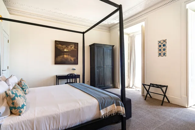 Deluxe, Suite, King Bed, Square View، Le Consulat 4/10