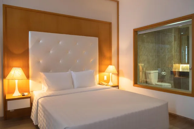 غرفة ديلوكس بسرير مزدوج أو سريرين منفصلين بإطلالة على البحر، Sammy Hotel Vung Tau 2/5