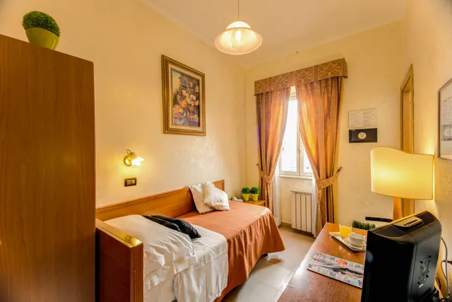 Standard, Single, Hotel Parker Roma 2/4