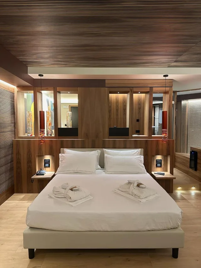 جناح جونيور بإطلالة على البحيرة بجاكوزي، Alevic Hotel Sirmione 7/10