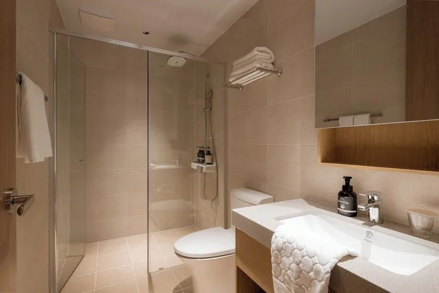 جناح بريميير بسريرين مزدوجين وفرشتي فوتون، Chestertons Sokcho 4/5