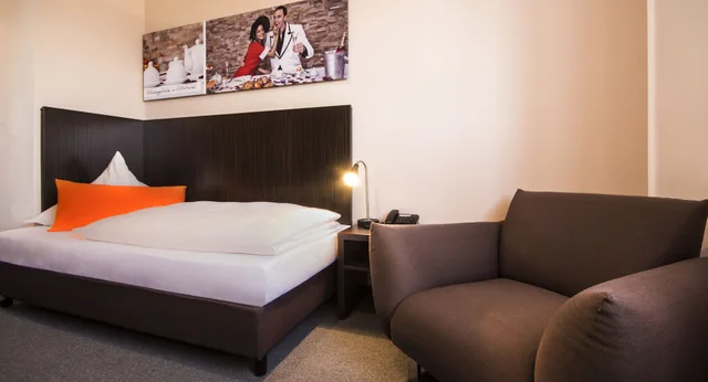 غرفة مفردة، GS Hotel 11/13