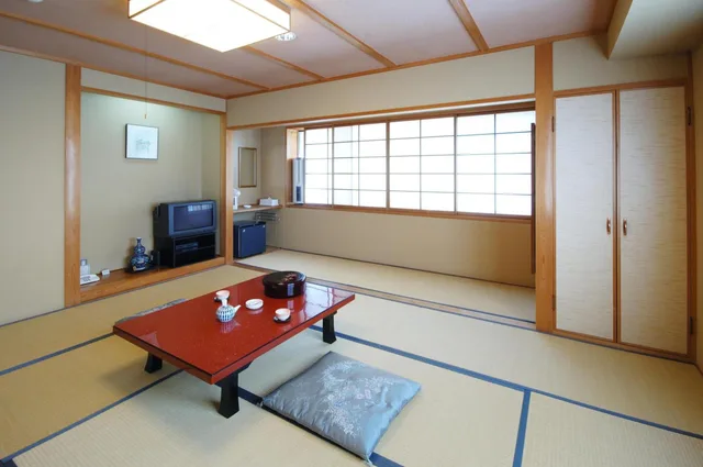 غرفة يابانية قياسية، Hotel Sunshine Tokushima 1/1
