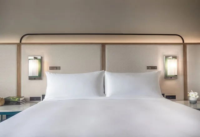 جناح جونيور بسرير كينج، Crowne Plaza Resort Guam 5/5