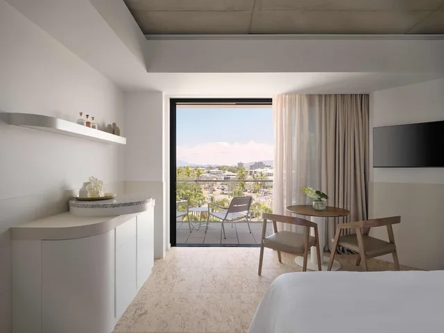 Marina, King Bed, Accessible، Ardo Townsville 2/5