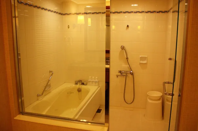 غرفة سوبيريور بسريرين منفصلين بإطلالة على البحر، Hotel Nikko Alivila Yomitan Resort Okinawa 3/3