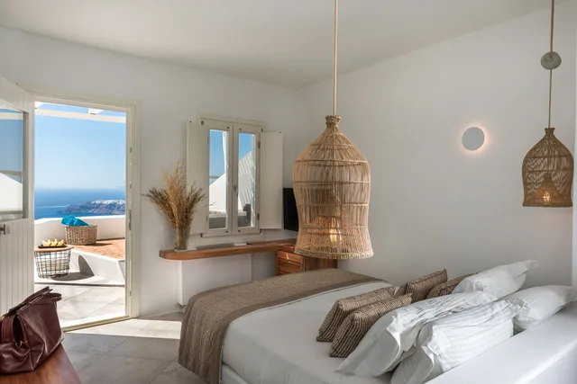 White, Junior, Villa, Queen Bed, Sunset View, Outdoor Jetted Tub, Terrace, Annex، White 1/2