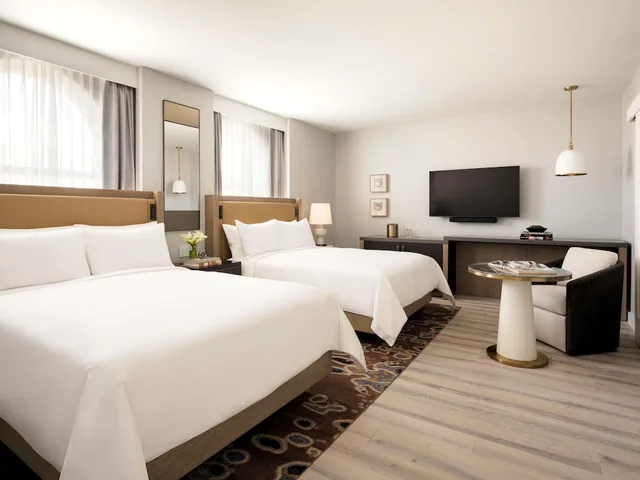 Fairmont, 2 Queen Beds, Accessible, Fairmont Breakers Long Beach 1/7