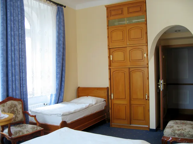 غرفة ثلاثية، Hotel Opera Prague 1/4
