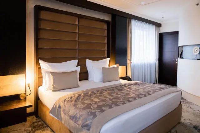 جناح سوبيريور بسرير كينج، Malak Regency Hotel 3/7