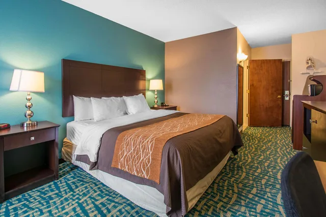 غرفة بسرير مزدوج، Comfort Inn & Suites Fort Lauderdale West Turnpike 1/6
