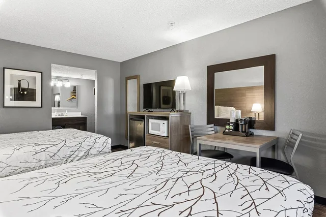 غرفة بسرير مزدوج لذوي الإعاقة، GreenTree Inn Prescott Valley, AZ 3/4
