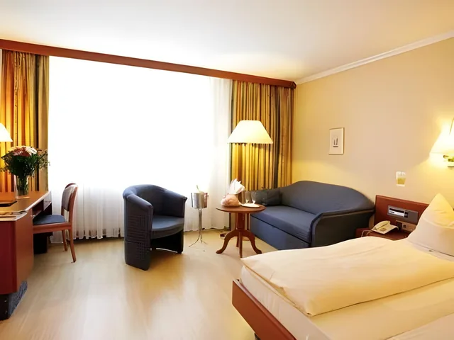 غرفة ثلاثية بسرير مزدوج وسرير فردي، Hotel Carmen 2/2