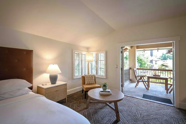 Deluxe, King Bed, Wine & Roses Hotel Restaurant Spa 1/6