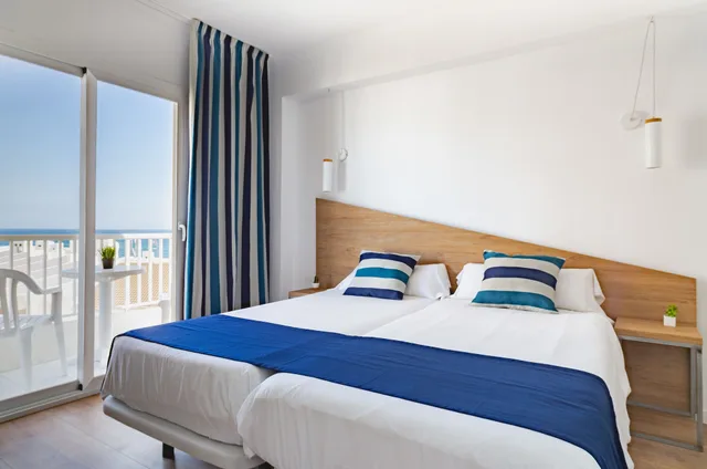 غرفة بسرير مزدوج بشرفة، Blanca Hostal Ex Apolo Hostal 5/7