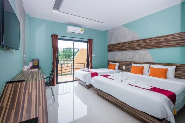 غرفة عائلية بسرير كينج وسرير فردي، Ray Hotel 1/2
