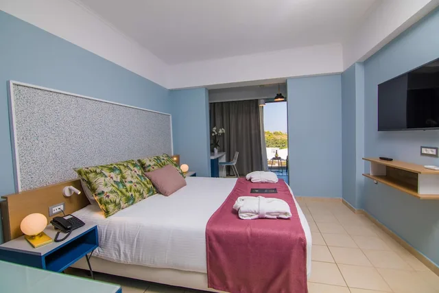 Deluxe, Triple, Twin Beds, Garden or Pool View, Sofa، Lindos Breeze Beach Hotel 2/6