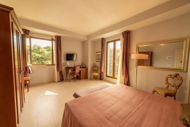 جناح جونيور، Hotel Parco Delle Fontane 5/10