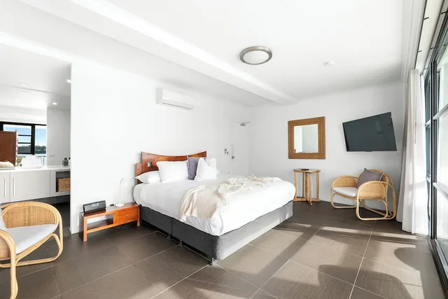 Premium, Luxury, King Bed, Water Front, BAY BREEZE BOUTIQUE ACCOMMODATION 2/7