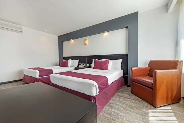 غرفة بسريرين مزدوجين لذوي الإعاقة، Comfort Inn Morelia 1/2