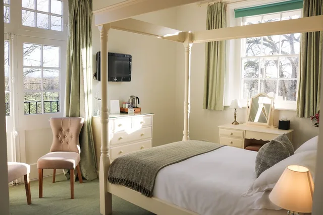 Four Poster, Classic, Superior, Double Bed، Bartley Lodge Hotel 2/8