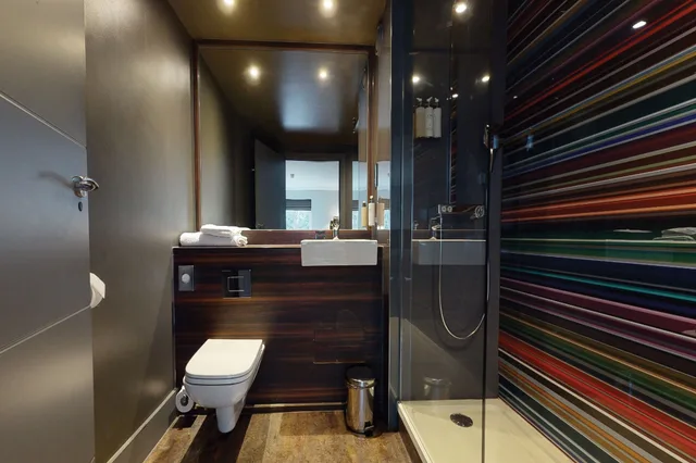 Club, King Bed, Pool Access، Village Hotel Manchester Bury 4/5