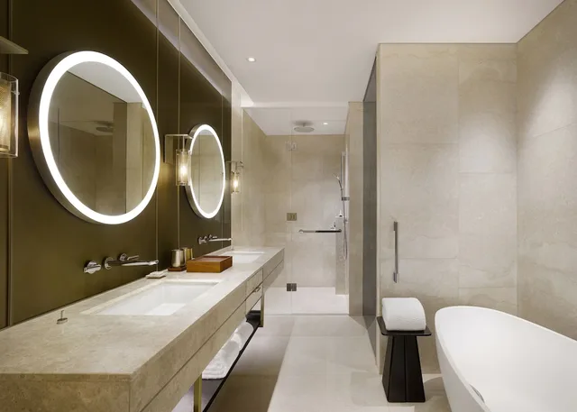 غرفة بسريرين منفصلين بإطلالة على البحر، Grand Hyatt Jeju 6/6