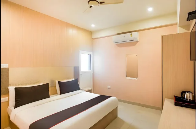 غرفة قياسية بسرير مزدوج، Oyo 7535 Ratana International 2/2
