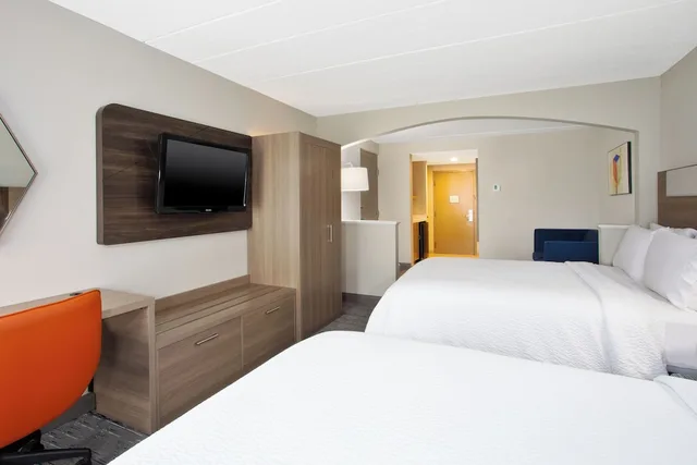جناح بسريرين كوين، Holiday Inn Express Hotel And Suites Dover 1/3