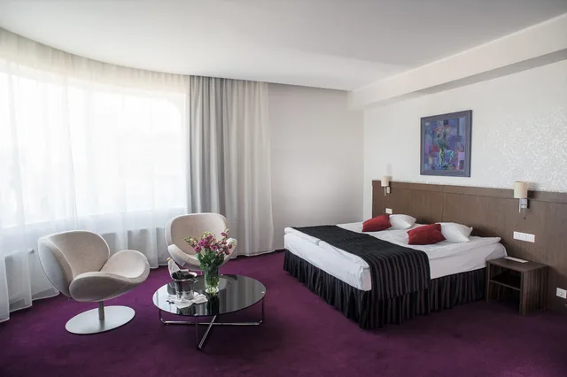 جناح، Rija Vef Hotel 3/5