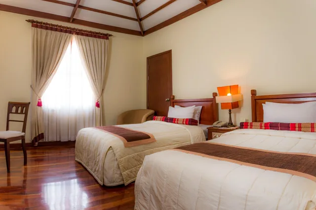 غرفة سوبيريور بسريرين منفصلين بإطلالة على الحديقة، Royal Angkor Resort & Spa 2/3