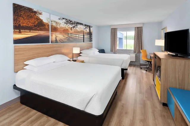 غرفة بسريرين كوين، Days Inn & Suites by Wyndham Siler City 1/4