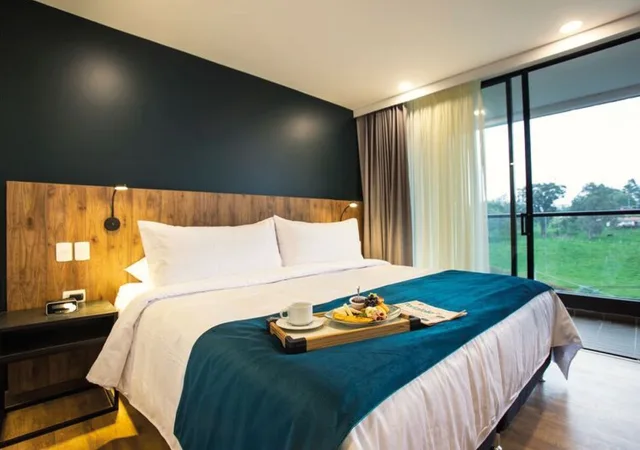 غرفة سوبيريور بسرير مزدوج، Hotel Lagoon Llanogrande 2/4