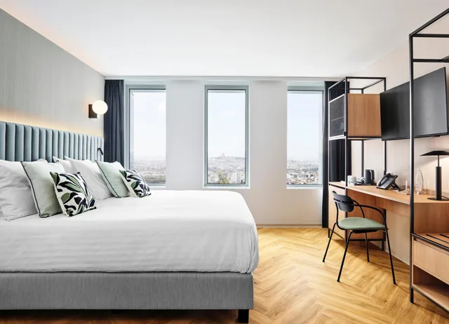 Superior, Double Bed, City View, High Floor, H4 Wyndham Paris Pleyel 2/6