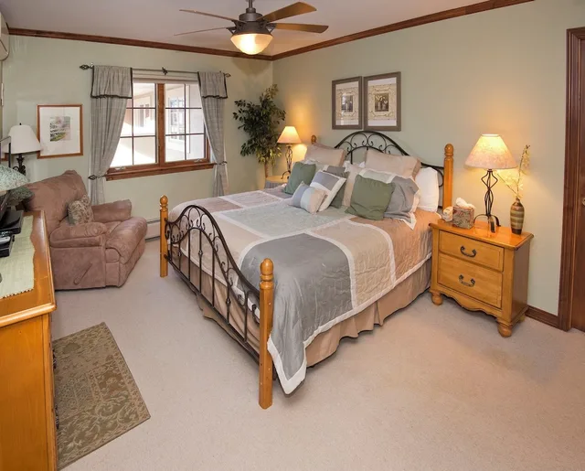 2 Bedrooms, Condo, Plus, Loft, Twin Beds, 2 King Beds, Den or Loft View، St James Place 3/8