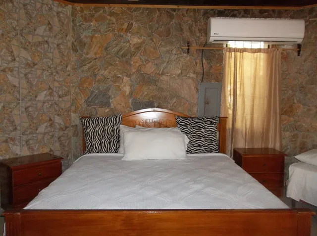 غرفة اقتصادية بسريرين كوين، Foster's West Bay Resort 3/5
