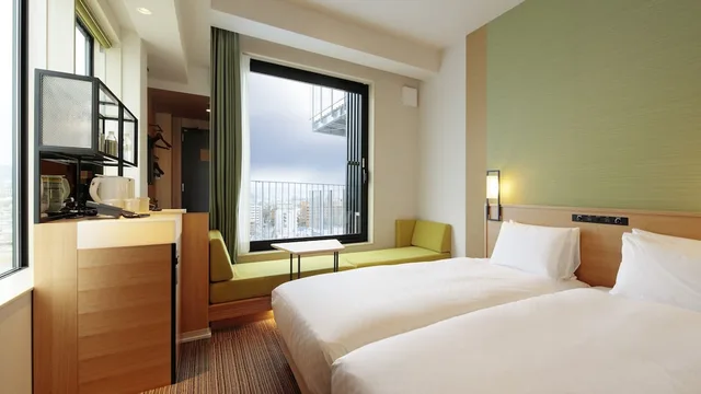 غرفة ركنية بسريرين منفصلين، Candeo Hotels Osaka Kishibe 1/3