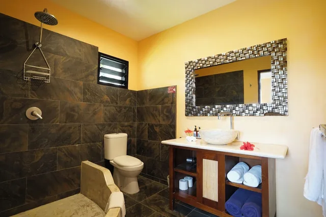 1 Bedroom, Suite, King Bed, Ocean Front، Nasama Resort 5/5
