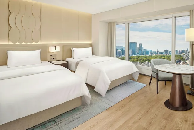 غرفة بسريرين مزدوجين مع دخول صالة النادي، The Westin Seoul Parnas 4/10