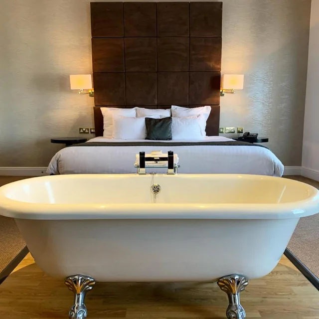 جناح بحوض استحمام، CBH Cliff Hotel 7/8